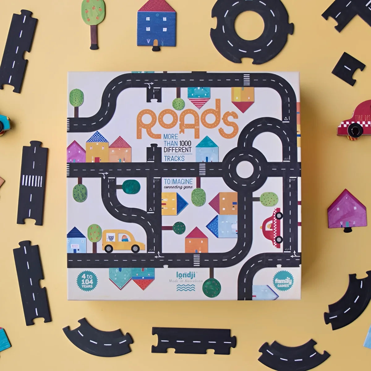 Buntes Kinderstraßenkarten-Puzzle mit abnehmbaren Teilen des Spiels Roads