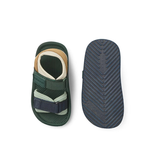 Grüne und mehrfarbige Sandalen Monty in jagdgrüner Mischfarbe