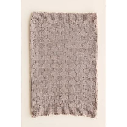 Pale pink gestrickter Schal Gigi in der Farbe Sand mit Texturdesign