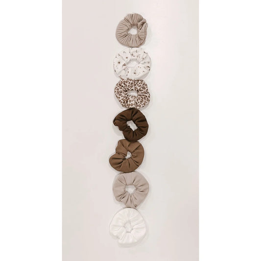 Bunte Stoffscrunchies aus der Scrunchie Kollektion in verschiedenen Designs