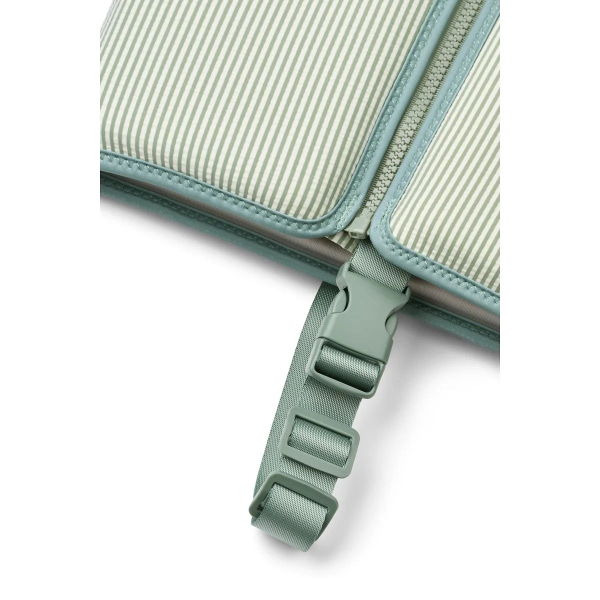 Minzgrüner gestreifter Laptopschutz Seersucker Schwimmweste Dove Peppermint Sandy