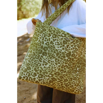 Olivgrüne Baumwoll-Mom-Tasche Leopard Green Leopard Studio Noos Tasche