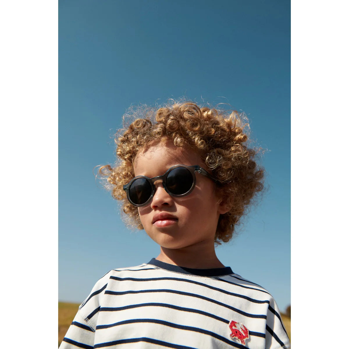 Kind DARLA Sonnenbrille in Whale Blue transparent für Kinder 4-10 Jahre