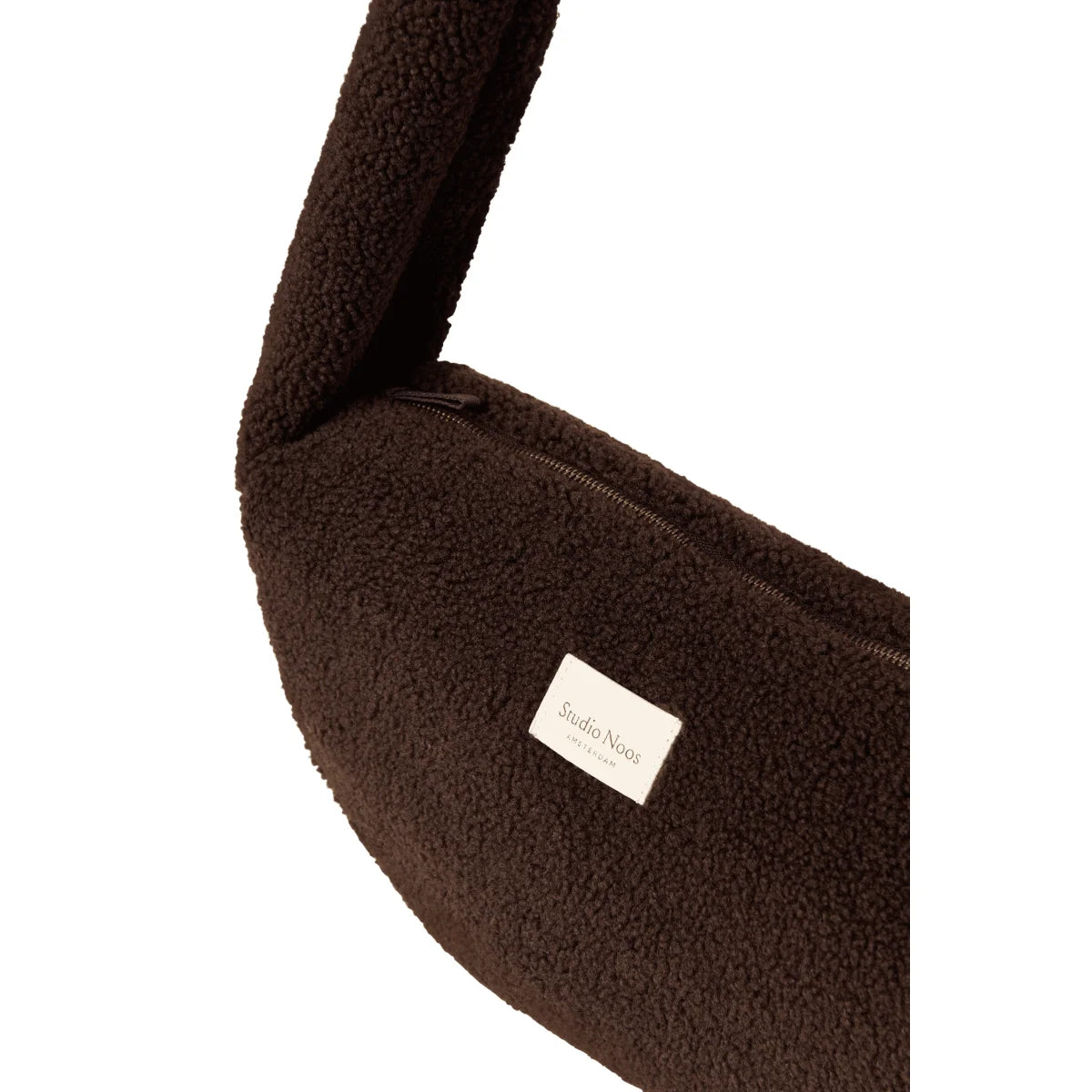 Detailansicht des schokobraunen Teddyfleece