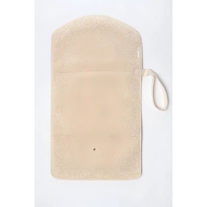 Beige Loofah oder Peeling-Handschuh mit Aufhängeöse für Teddy Wickelunterlage Ecru