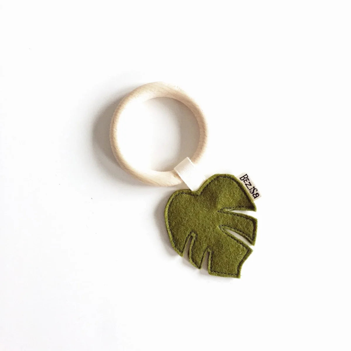 Bezisa Teether Leaves in Moos Green