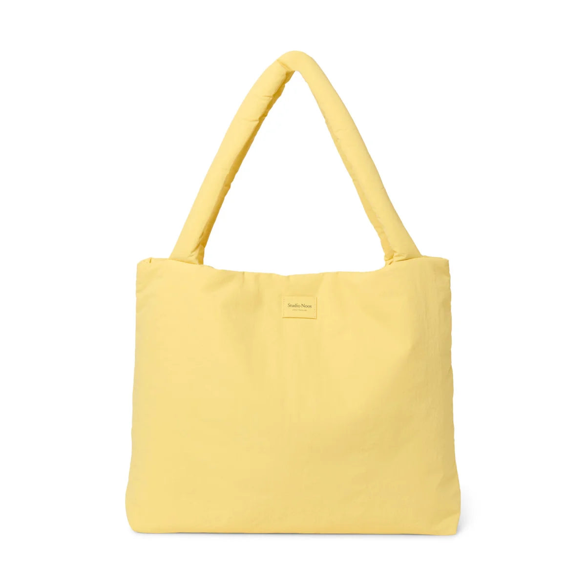 Weicher buttergelber gesteppter Mom Bag mit gepolsterten Griffen und minimalistischem Label