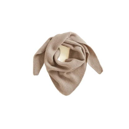 Leichter brauner gestrickter Dreiecks-Schal Triangle Schal Josephina Sand