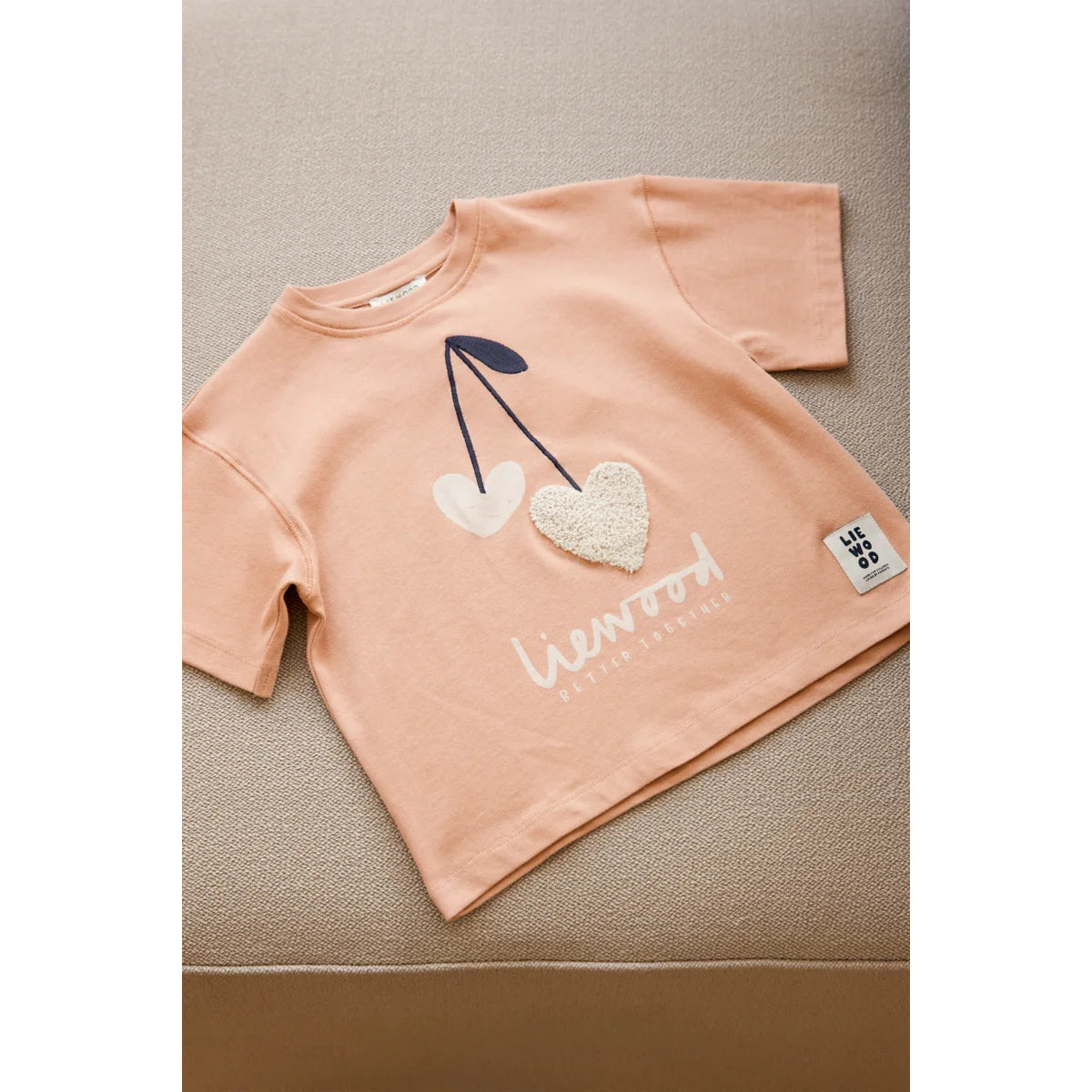 Nachhaltige Babykleidung Schweiz: Tyler Kurzarm-T-Shirt Surf Sweethearts Pale Tuscany