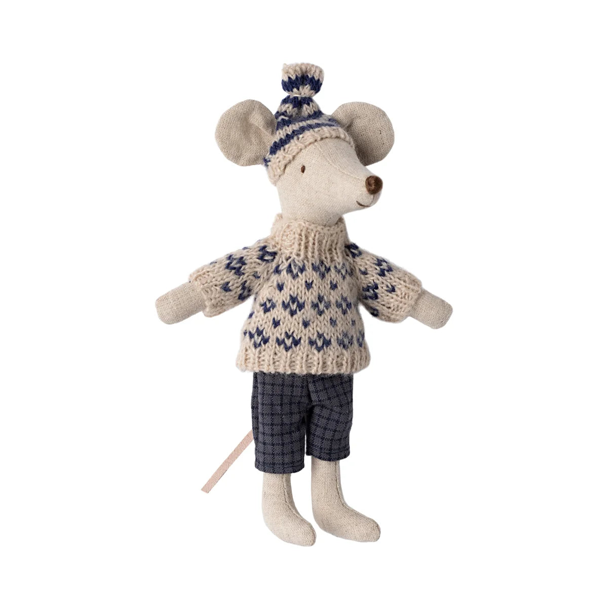 Stoffmaus Spielzeug mit Strickkleidung aus dem Produkt Wintermaus mit Skiset Papa Blau